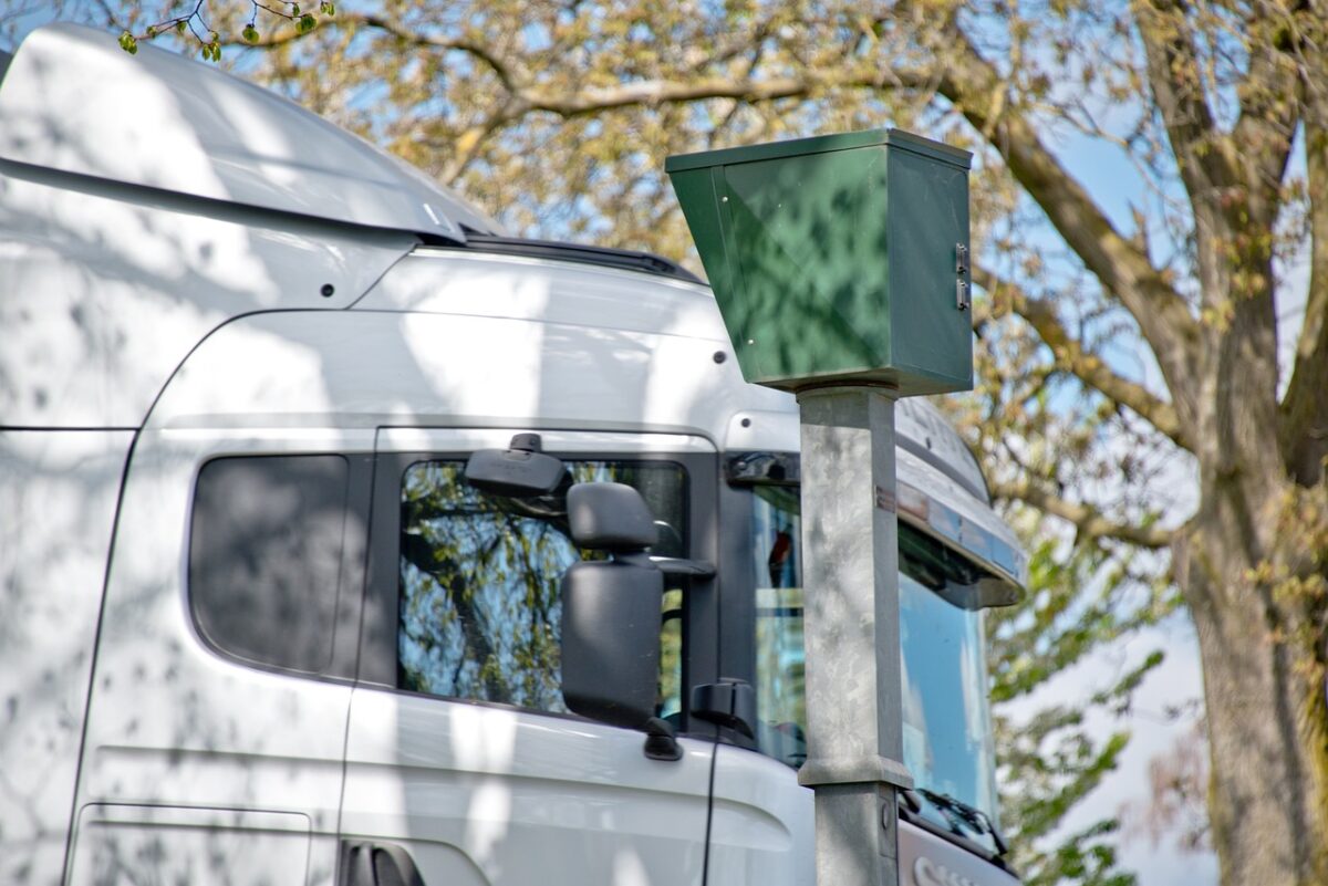 La seguridad vial se transforma con los nuevos radares con inteligencia artificial La seguridad vial se transforma con los nuevos radares con inteligencia artificial