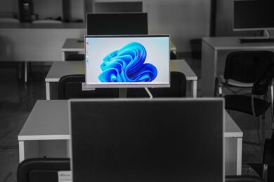 El truco poco conocido de Windows 11 que protege tu PC cada vez que te levantas de la mesa
